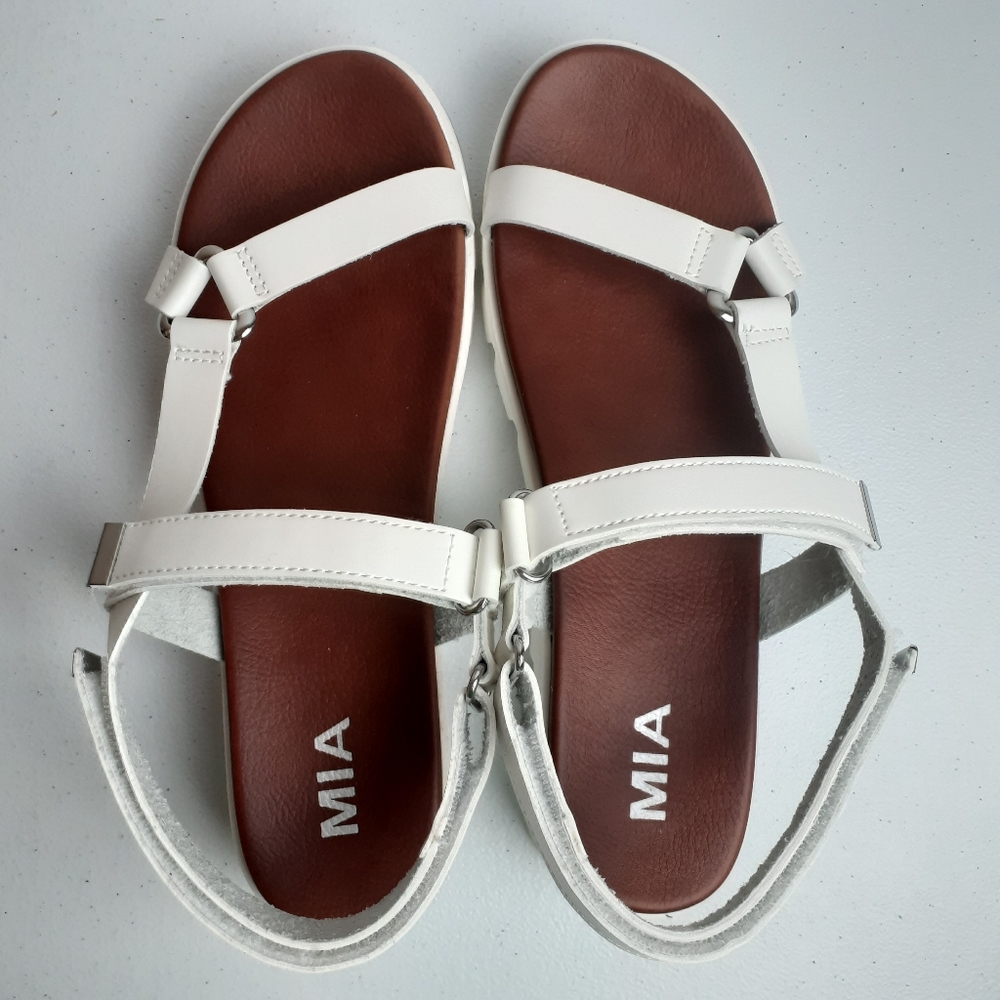 Mia Luca Sporty 2" Molded Wedge Sandals 9M